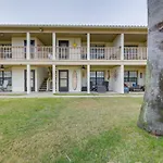 Cozy Pcb Condo Less Than Half Mile To Public Beach Access!