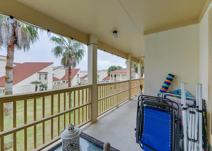 Cozy Pcb Condo Less Than Half Mile To Public Beach Access!